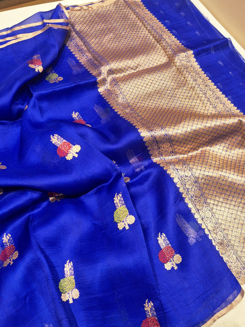 Blue Kora Silk Banarasi saree pallu detail