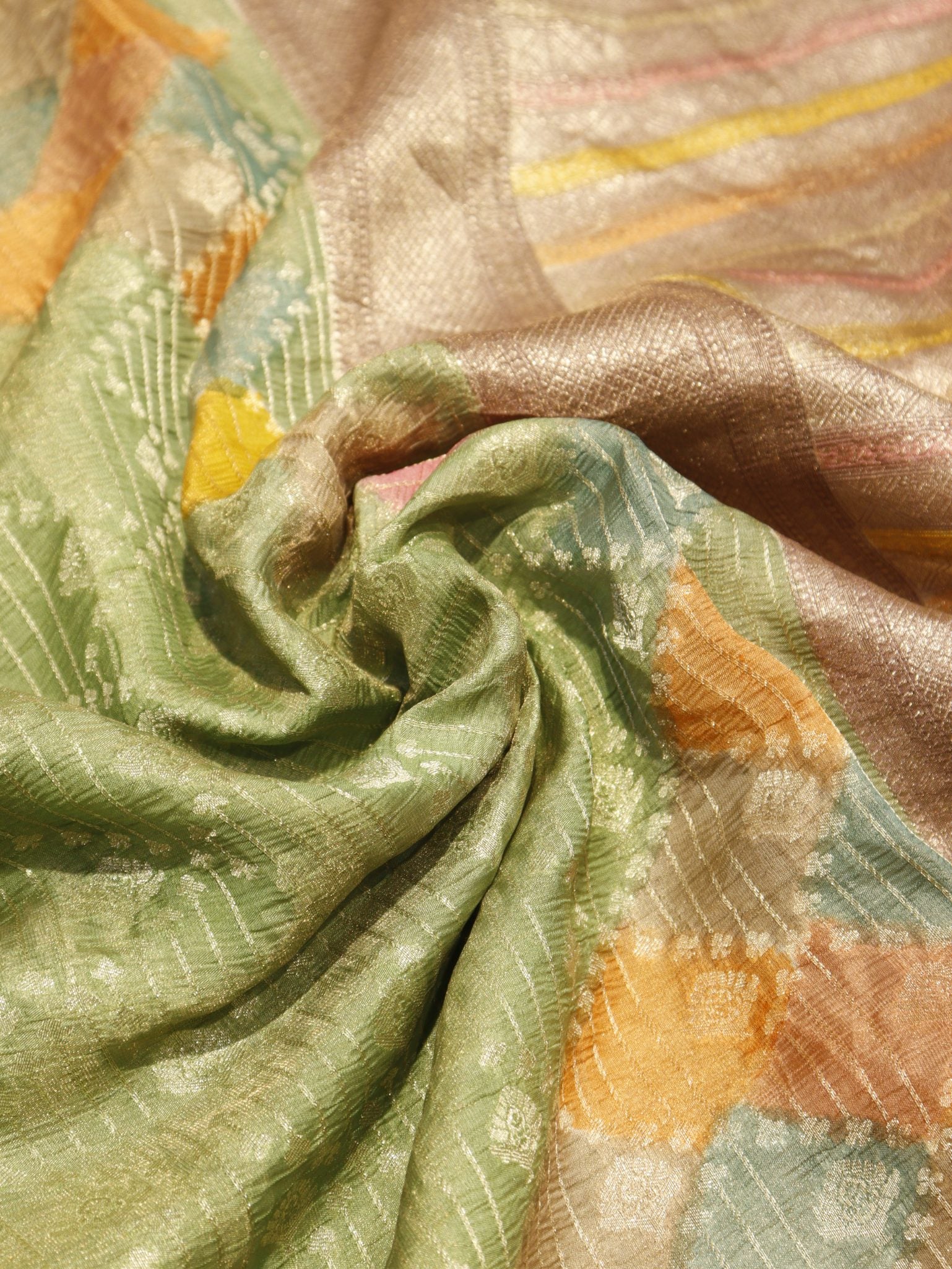 Green Pure Tissue Tussar Georgette Banarasi saree border closeup