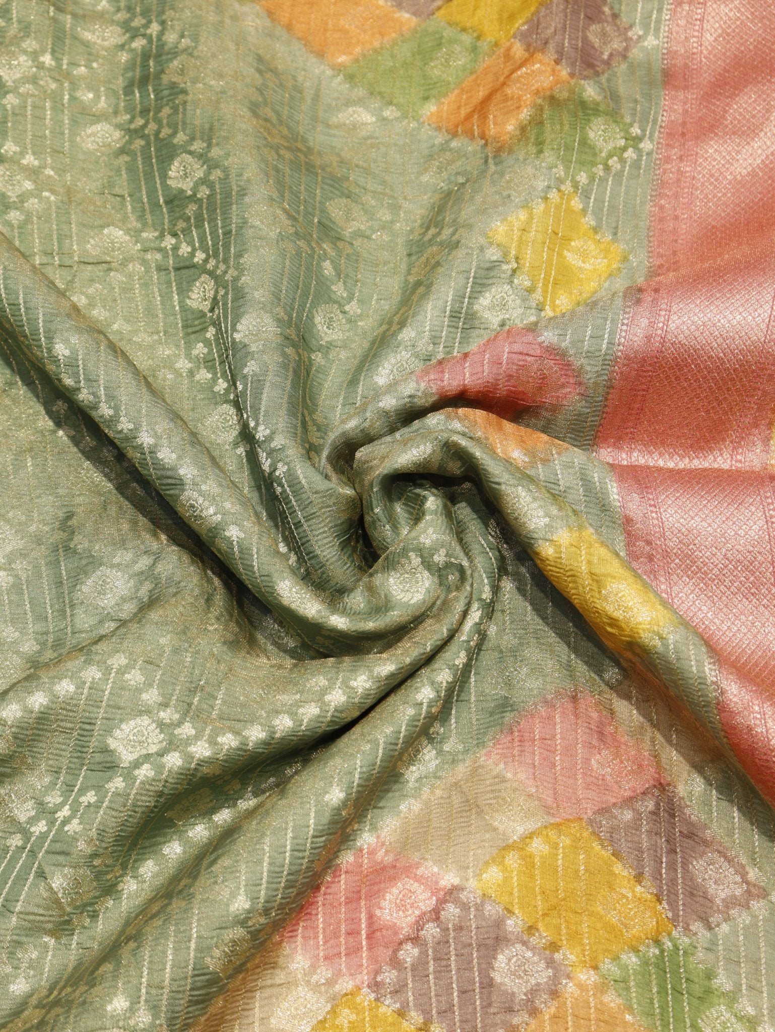 Green Pure Tissue Tussar Georgette Banarasi saree border closeup