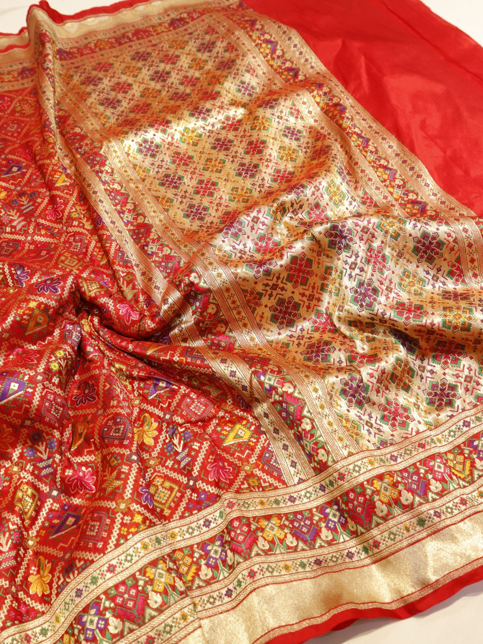 Red Katan Silk Banarasi saree pallu detail