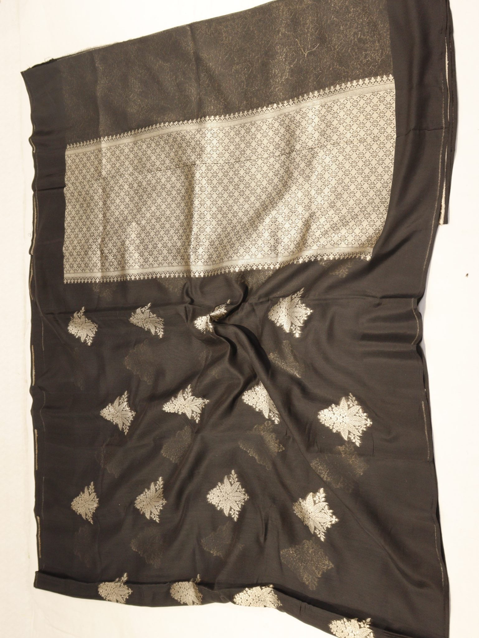 Black Pure Cotton Banarasi saree zari work detail