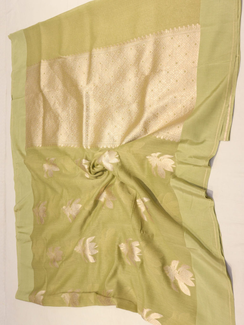 Green Pure Cotton Banarasi saree texture detail