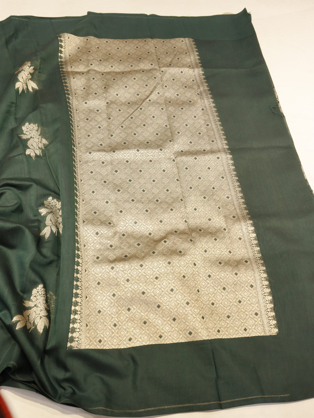 Bottle Green Pure Cotton Banarasi saree full spread