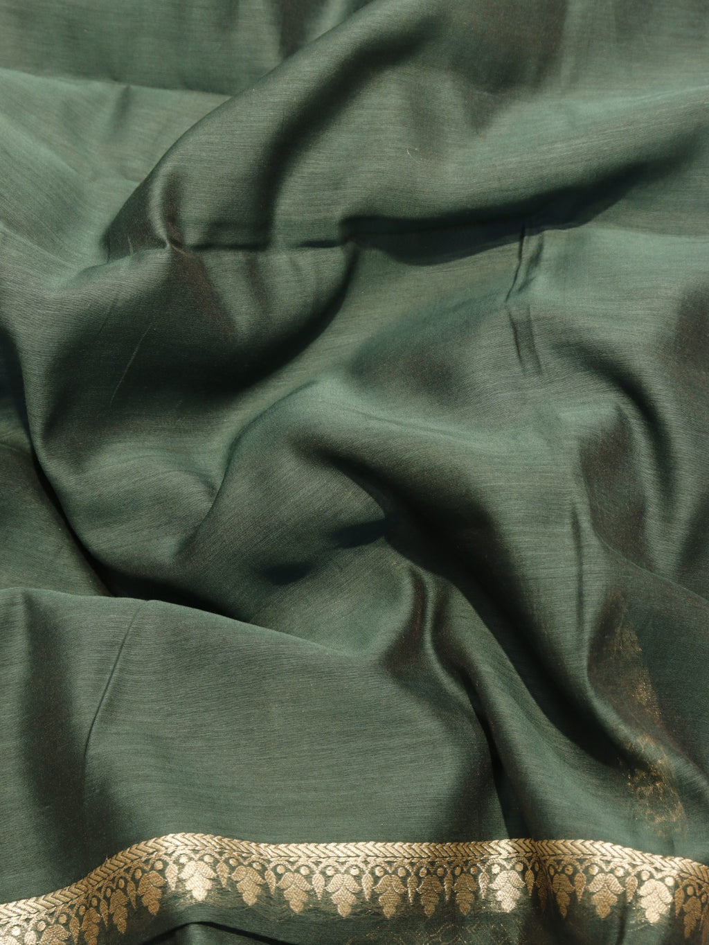 Bottle Green Pure Cotton Banarasi saree texture detail