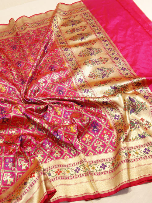 Pink Katan Silk Banarasi dupatta border closeup