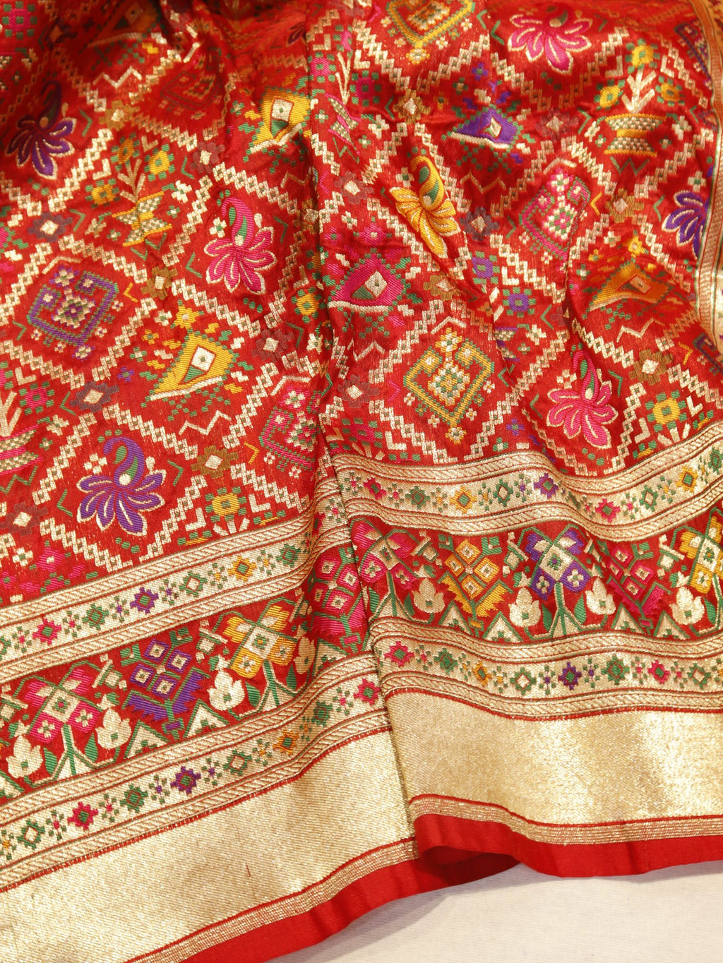 Red Katan Silk Banarasi dupatta zari work detail