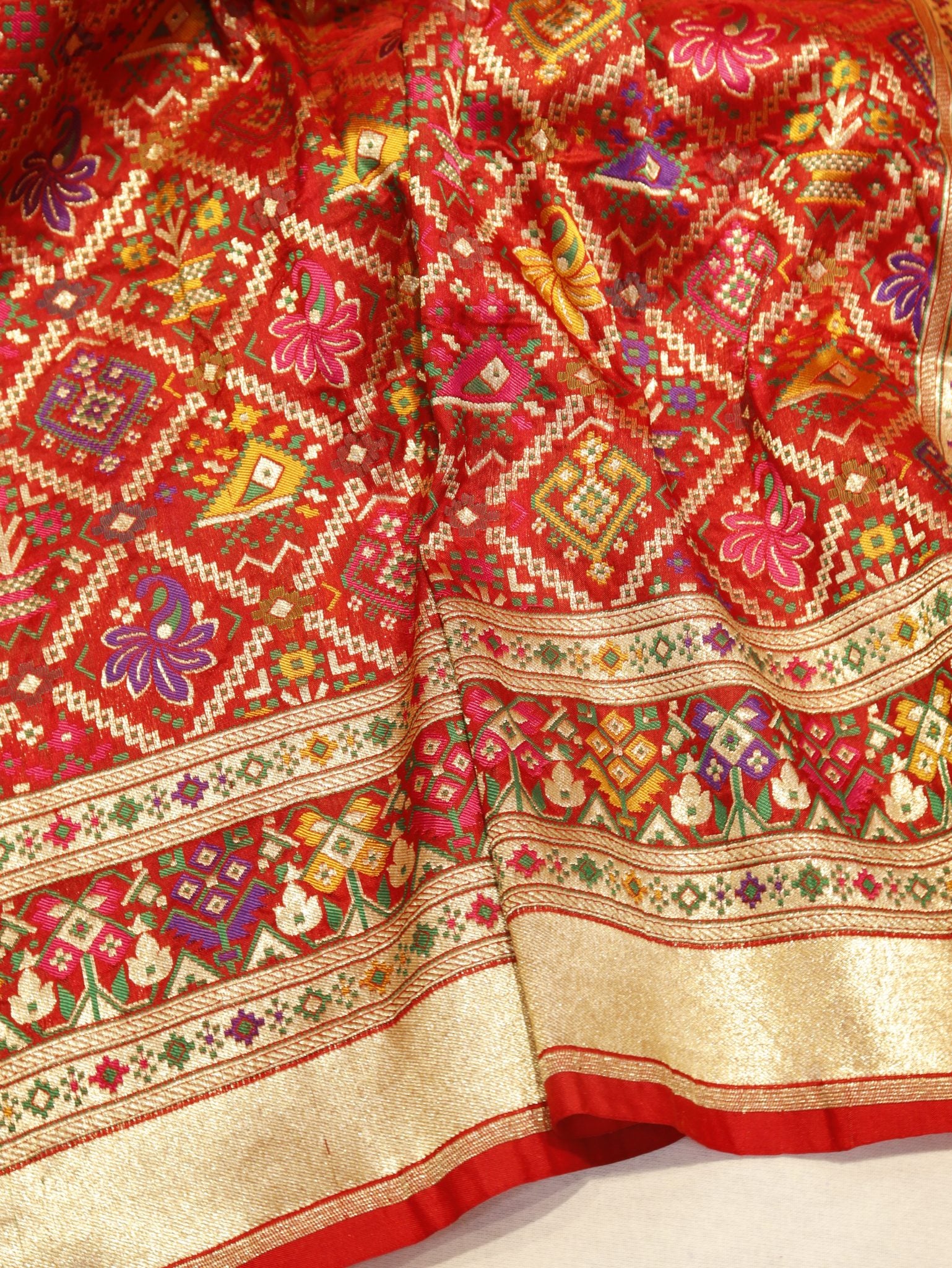Red Katan Silk Banarasi dupatta zari work detail