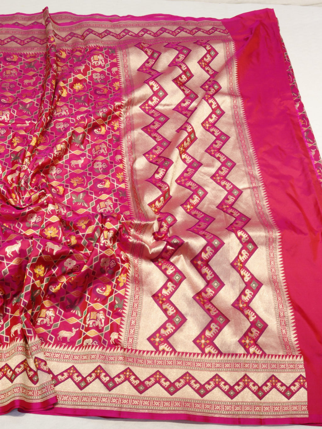 Pink Katan Silk Banarasi saree full spread