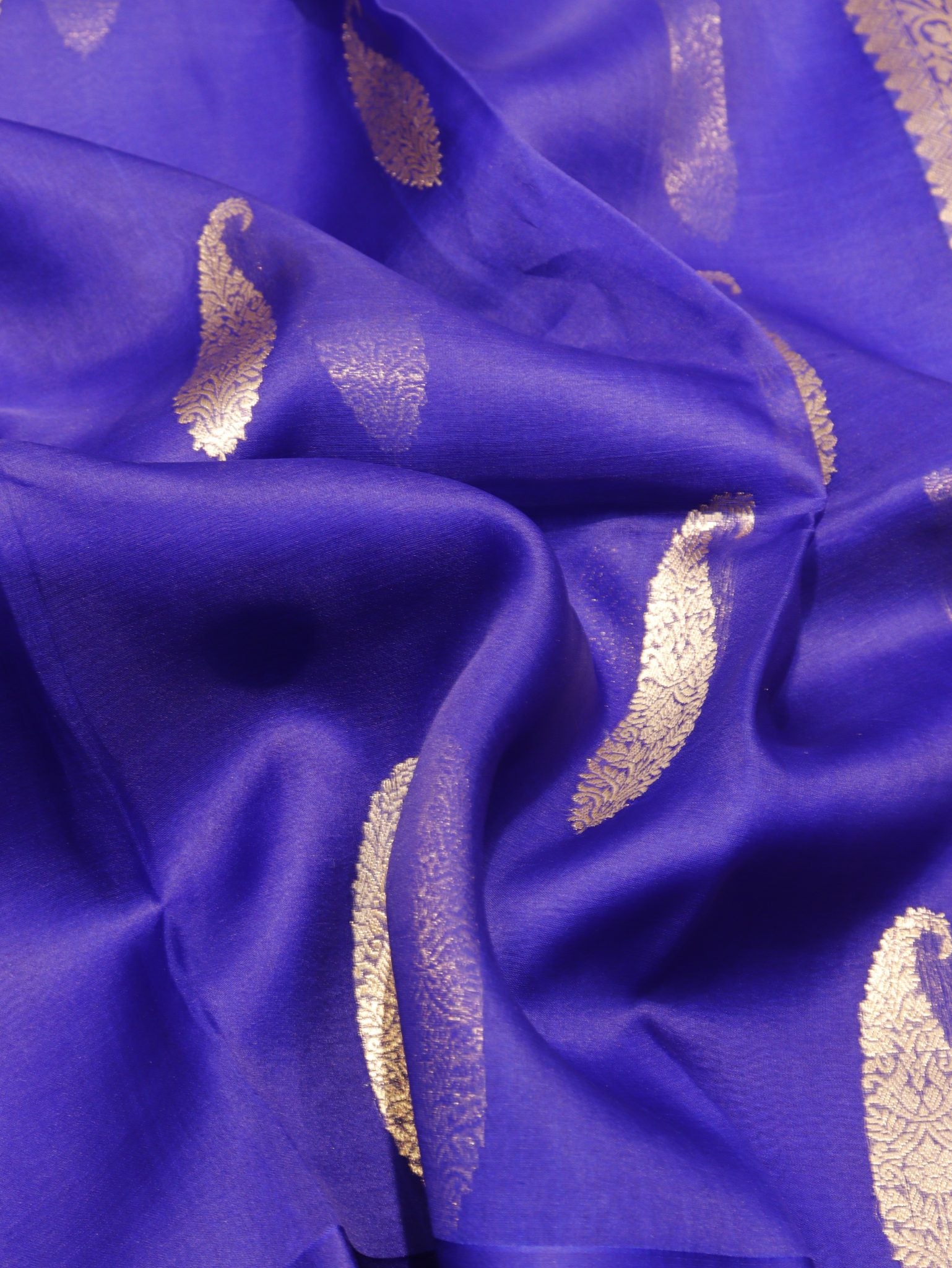 Purple Kora Silk Banarasi saree border closeup
