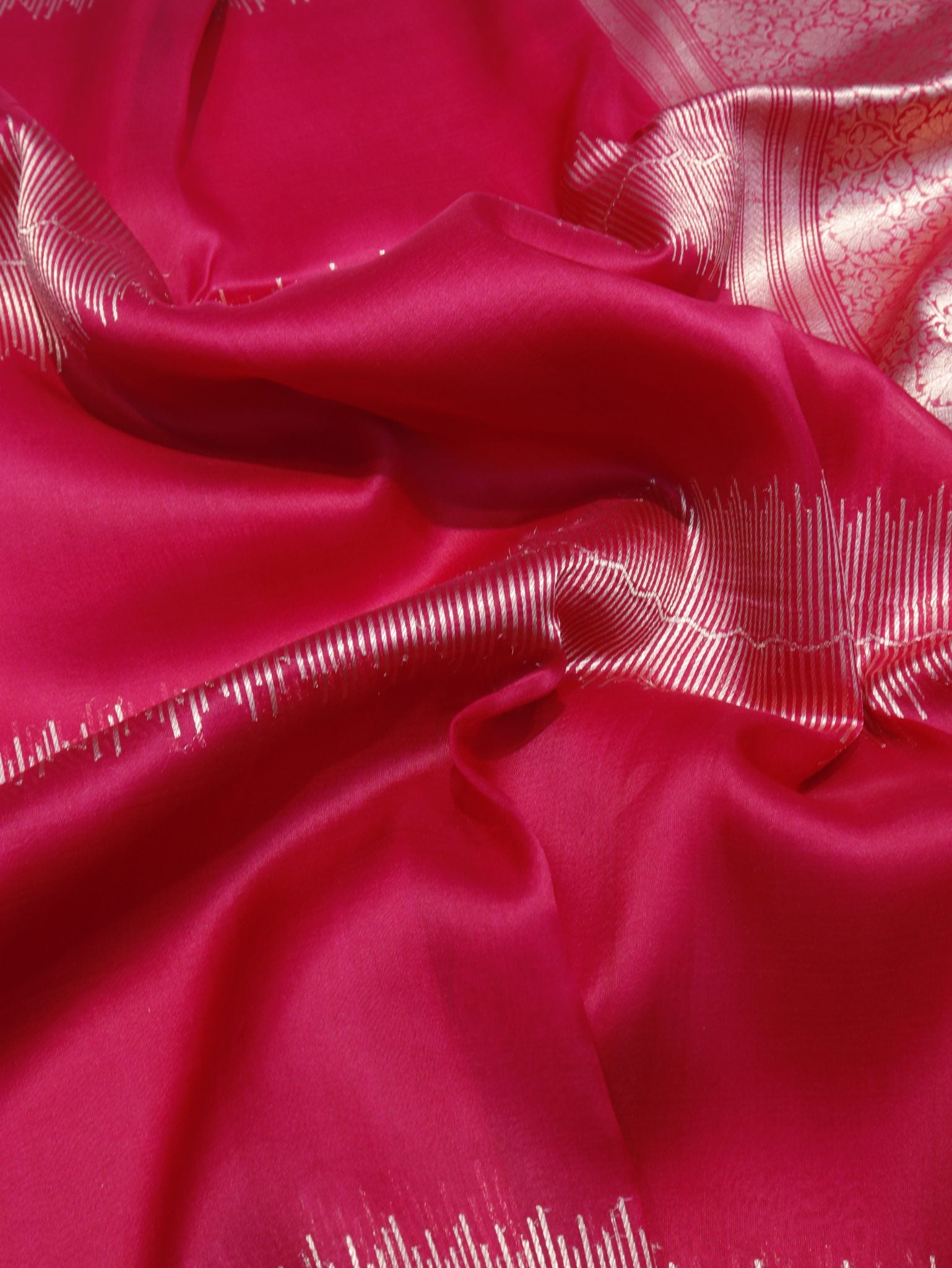 Pink Kora Silk Banarasi saree border closeup