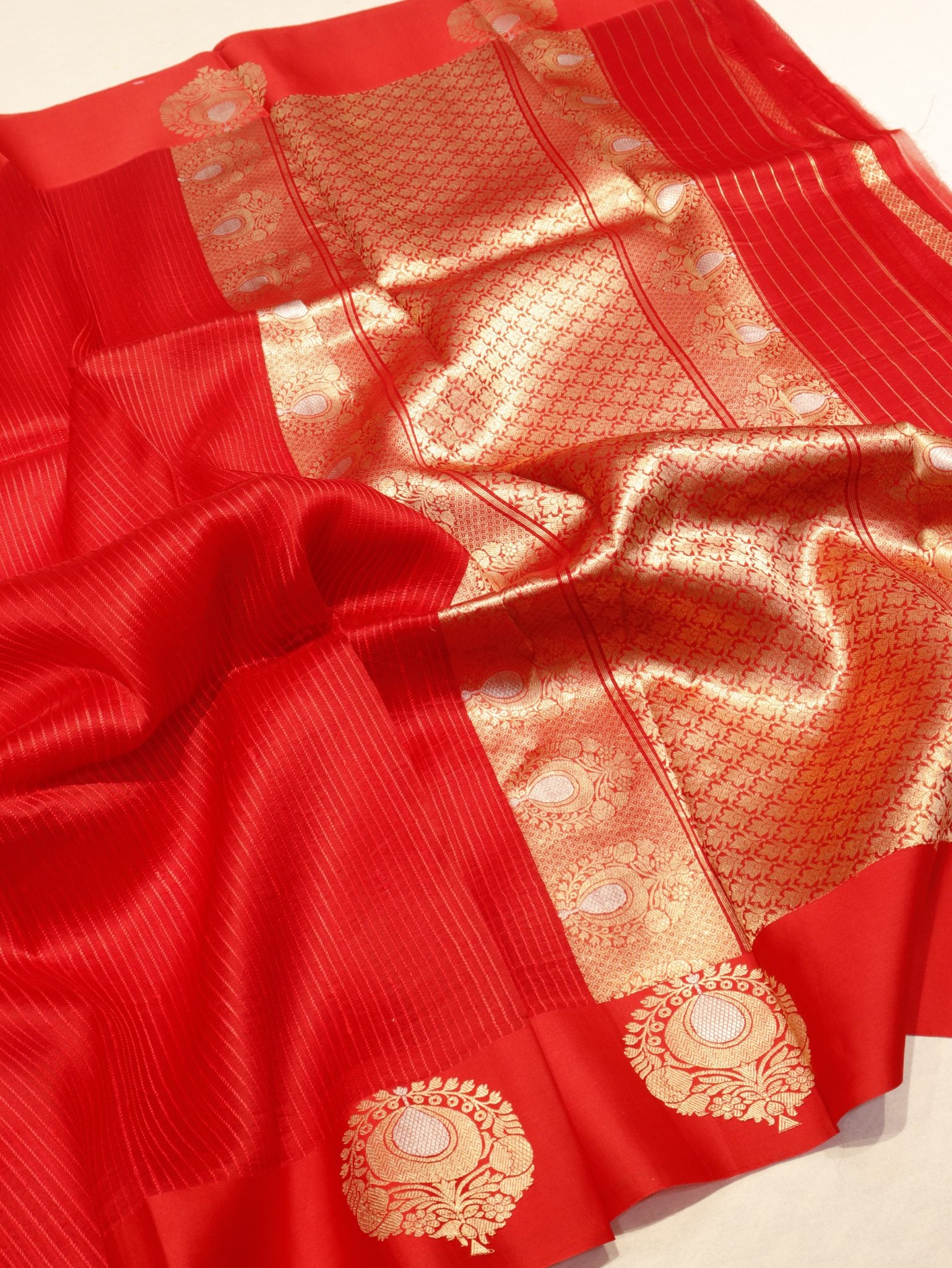 Red Kora Silk Banarasi saree pallu detail