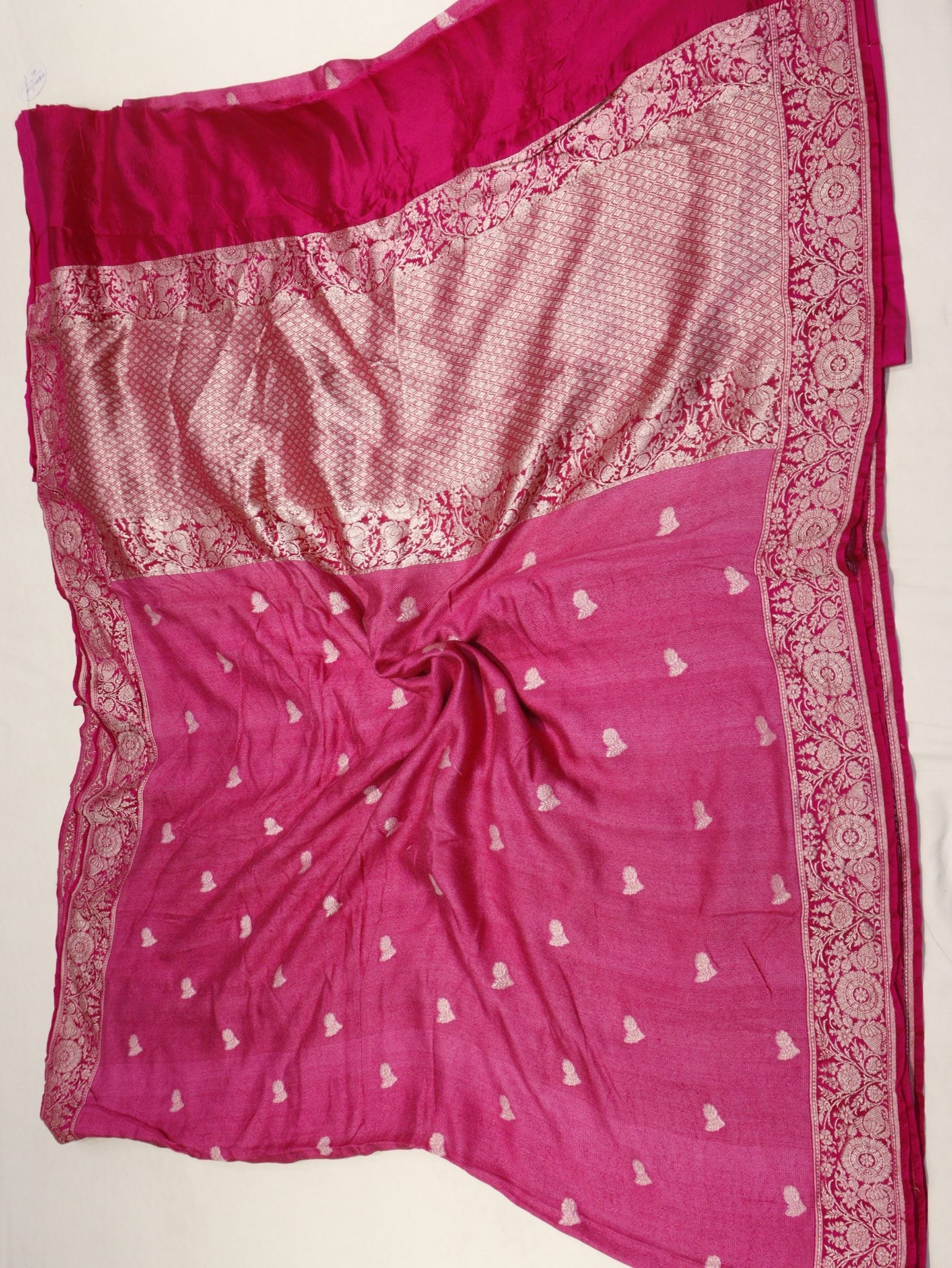 Pink Mashru Geogertte Banarasi saree zari work detail