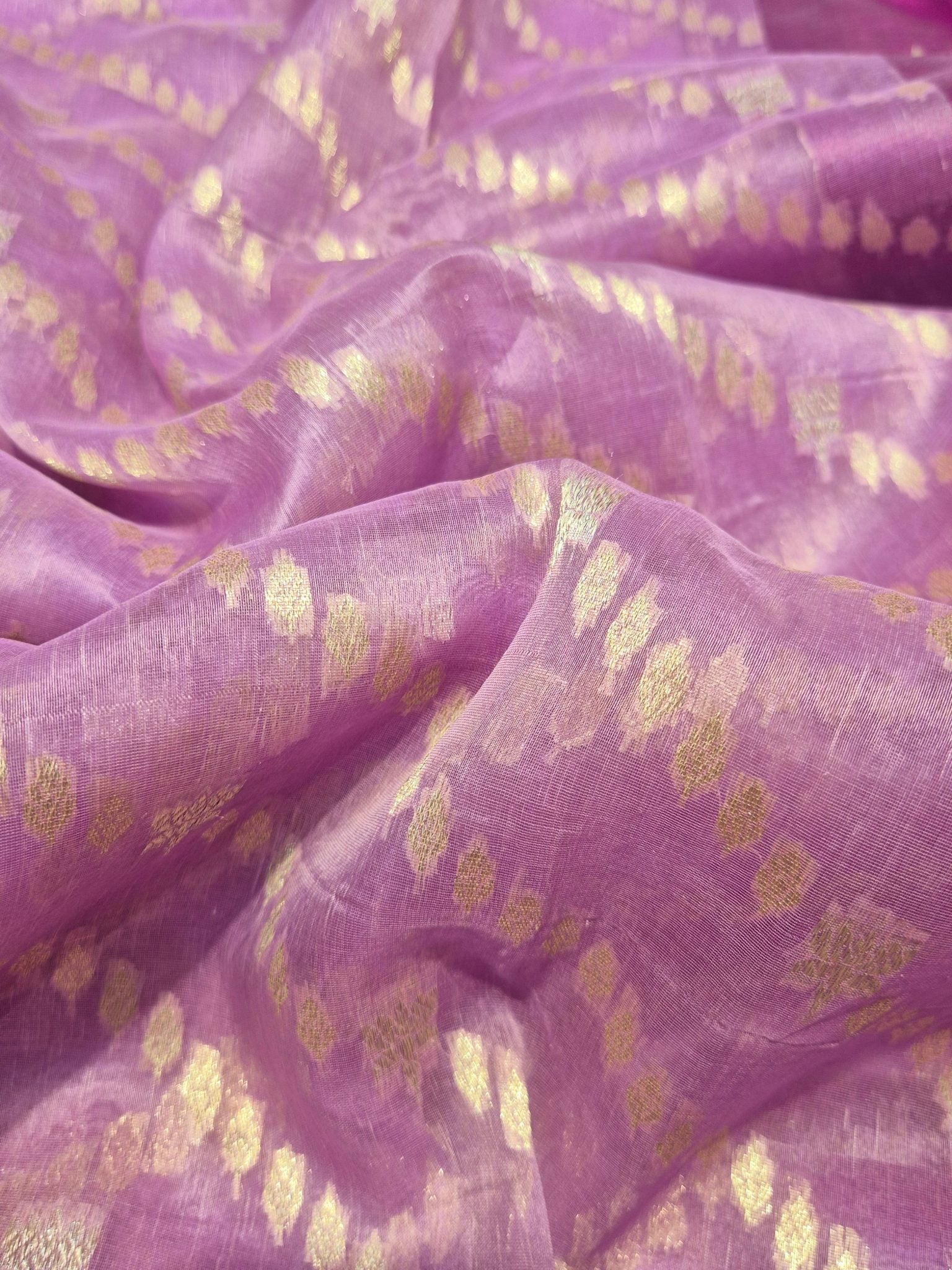 Magenta Pink Kora Silk Banarasi saree border closeup