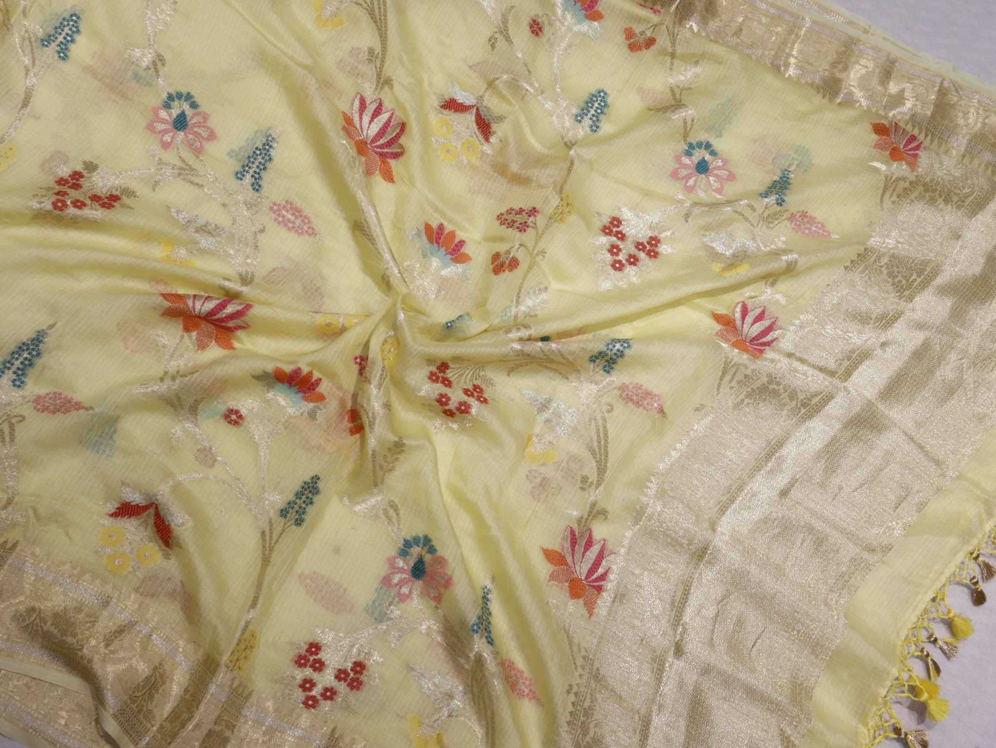 Lemon Yellow Pure Cotton Kota Banarasi suit neckline detail
