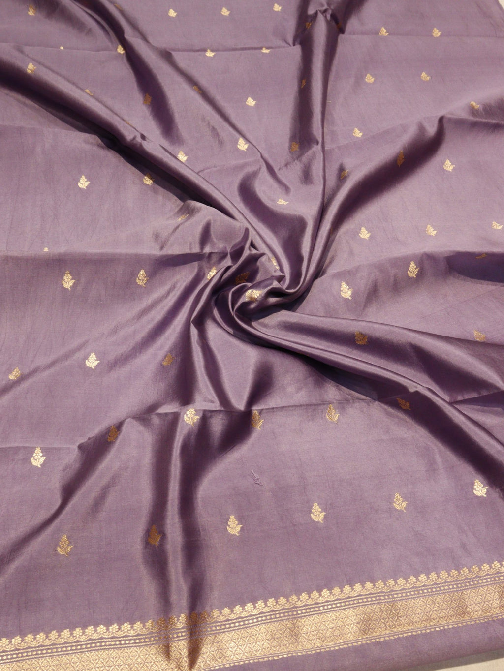Silver Purple Katan Silk Banarasi suit dupatta detail