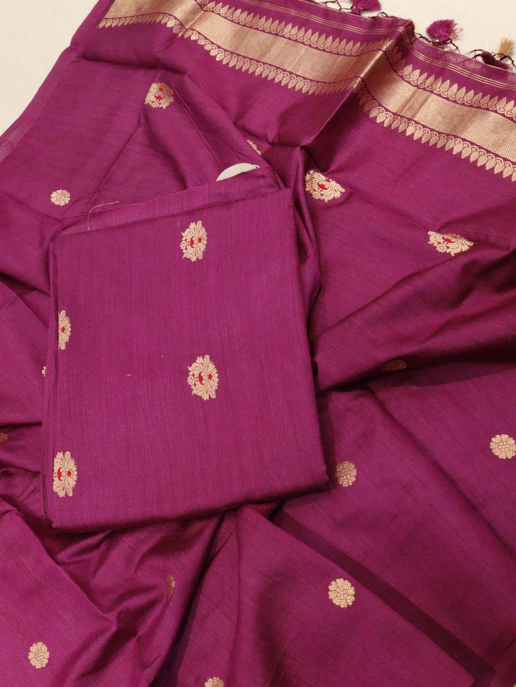 Magenta Moonga Silk Banarasi suit neckline detail