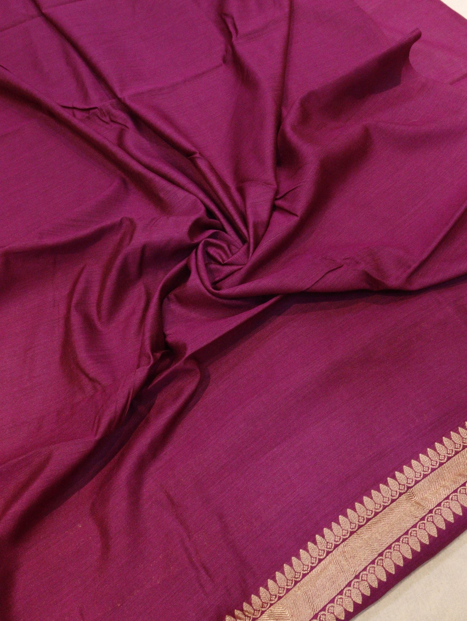Magenta Moonga Silk Banarasi suit dupatta detail