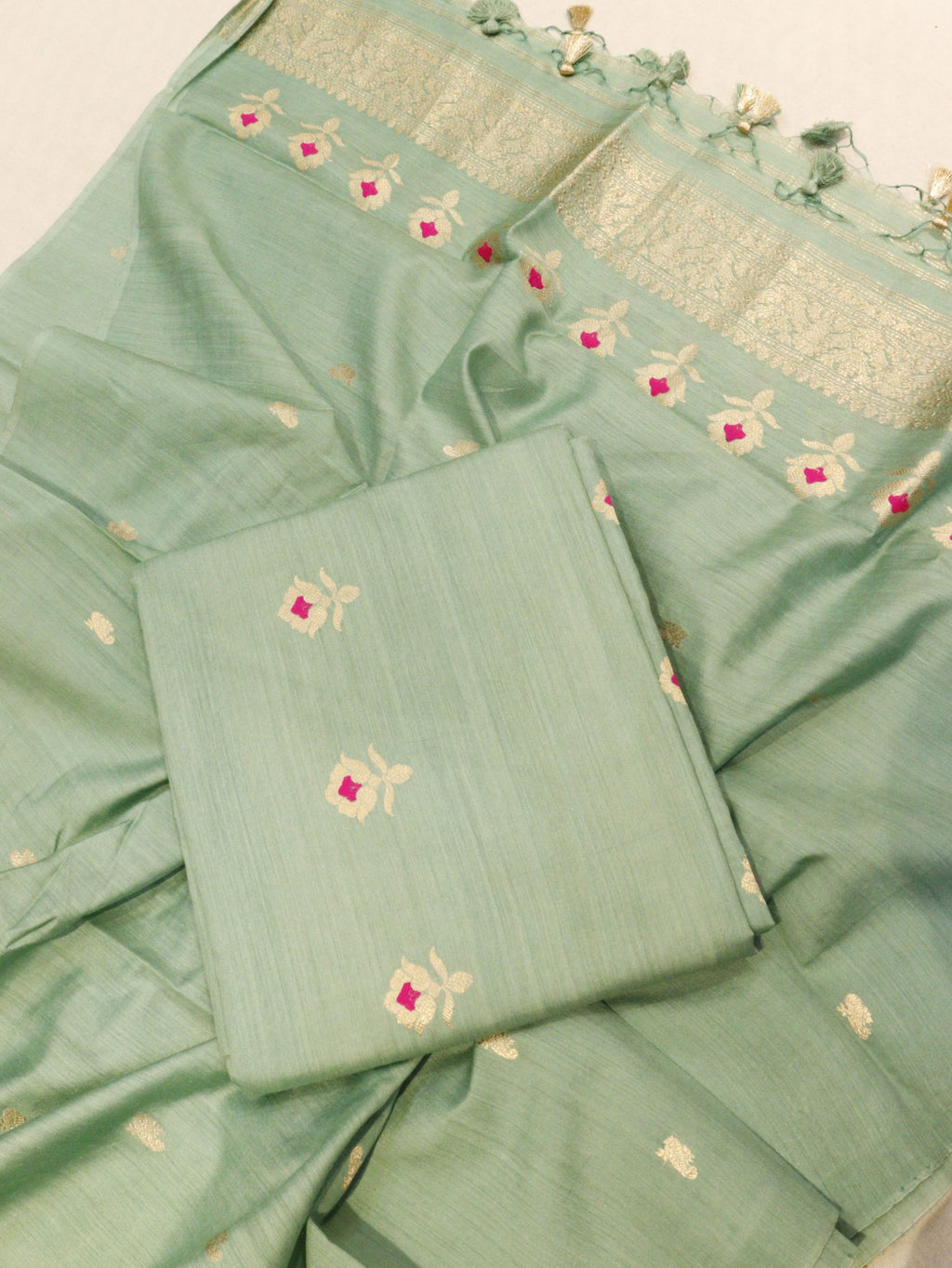 Sea Green Moonga Silk Banarasi suit neckline detail
