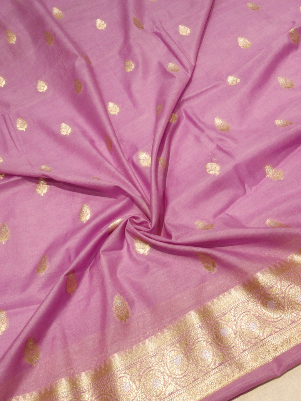 Light lavender Pure Cotton Banarasi suit sleeve detail