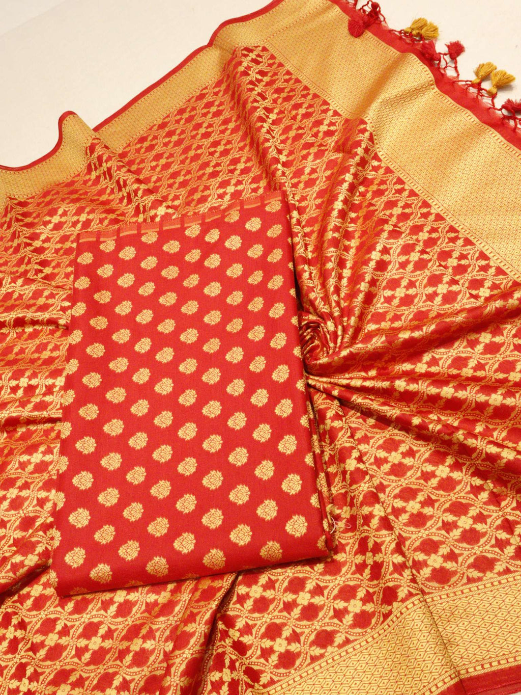Red Pure Cotton Banarasi suit dupatta detail