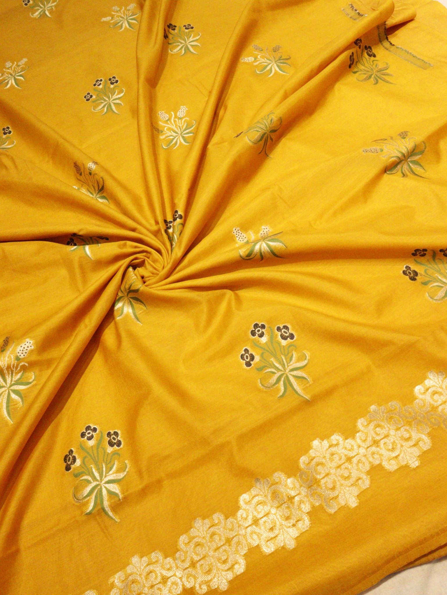 Musterd Yellow Pure Cotton Banarasi suit sleeve detail