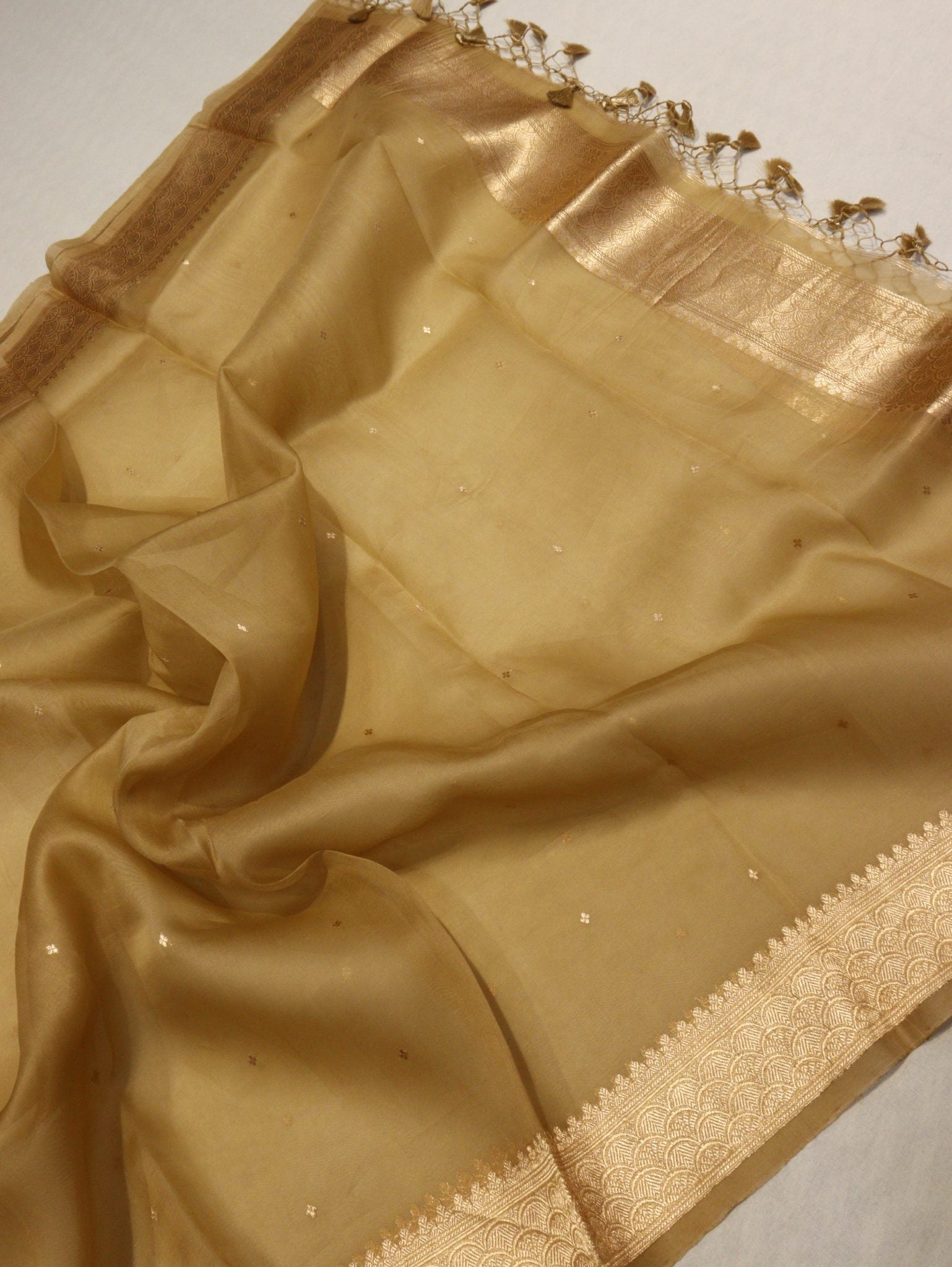 Rose Pink Tussar Silk Banarasi suit border closeup