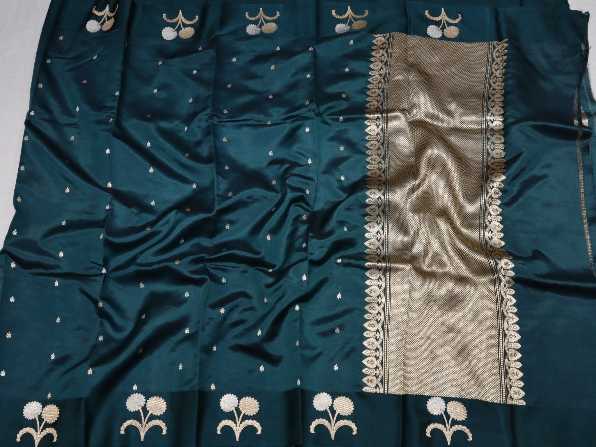 Bottel Green Katan Silk Banarasi saree texture detail