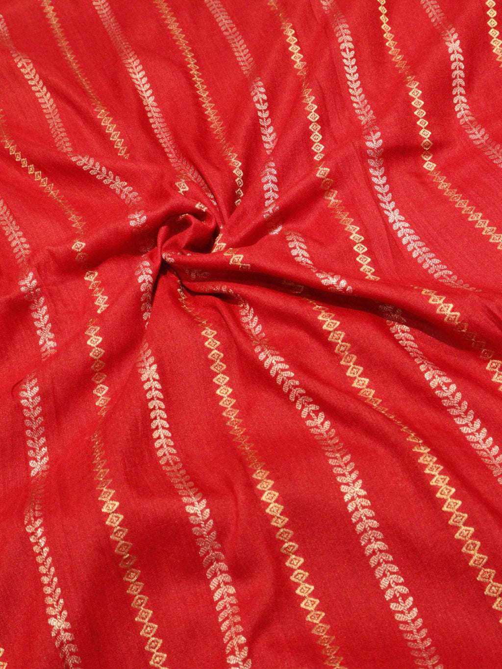 Off White with Red Moonga Silk Banarasi saree full spread