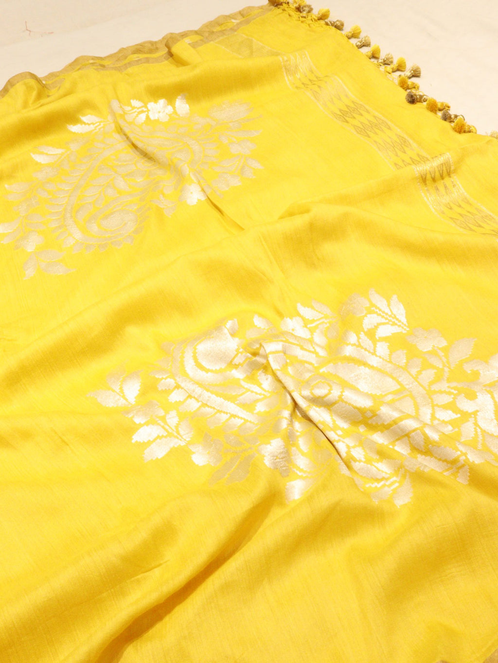 Yellow Moonga Silk Banarasi saree full spread