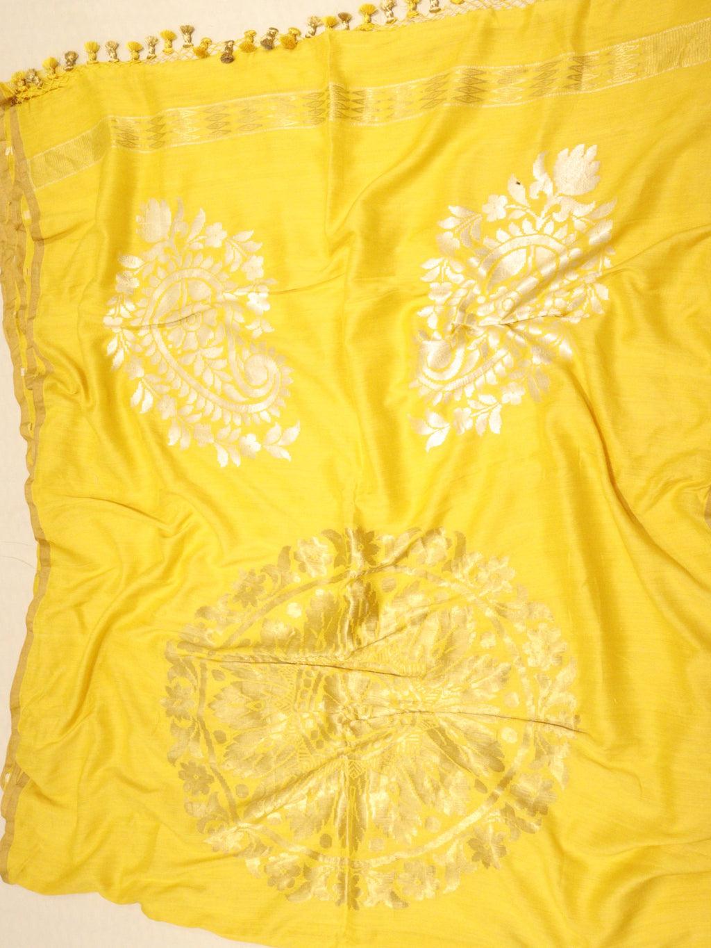 Yellow Moonga Silk Banarasi saree texture detail