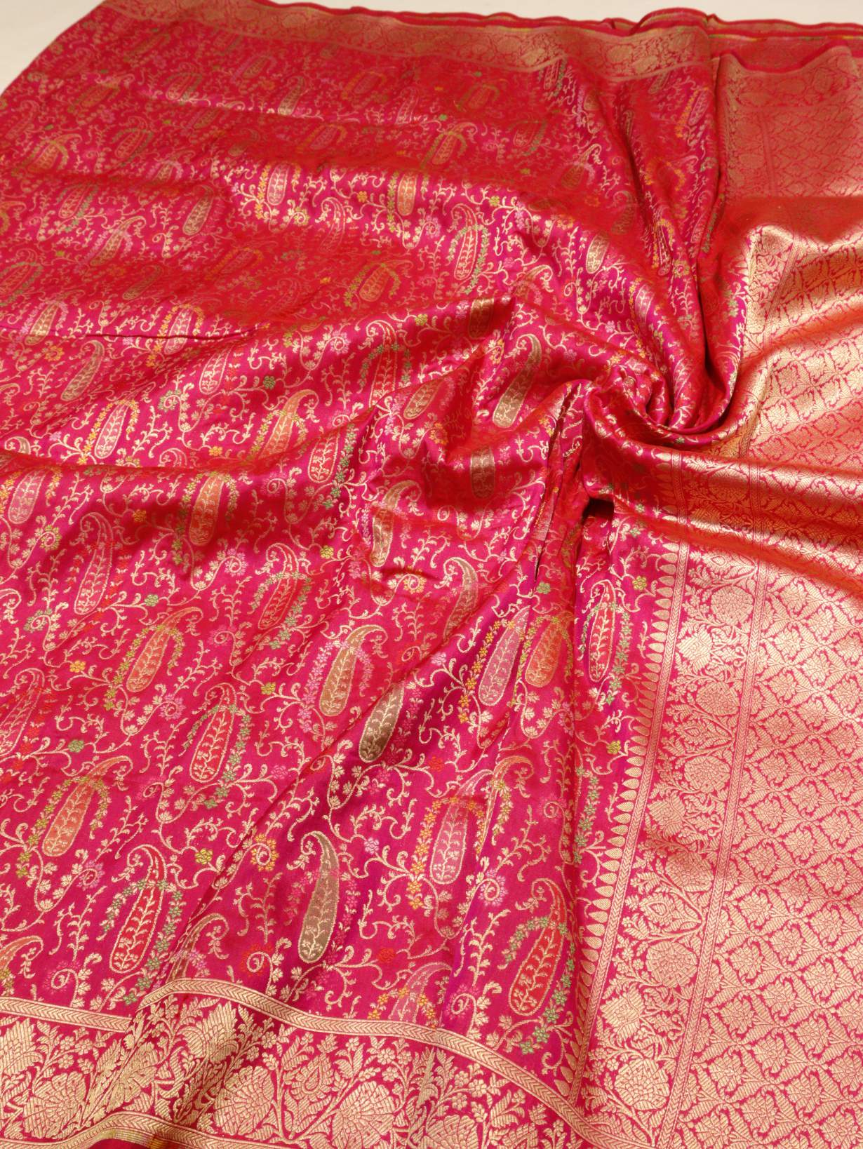 Magenta Soft Katan Banarasi saree border closeup