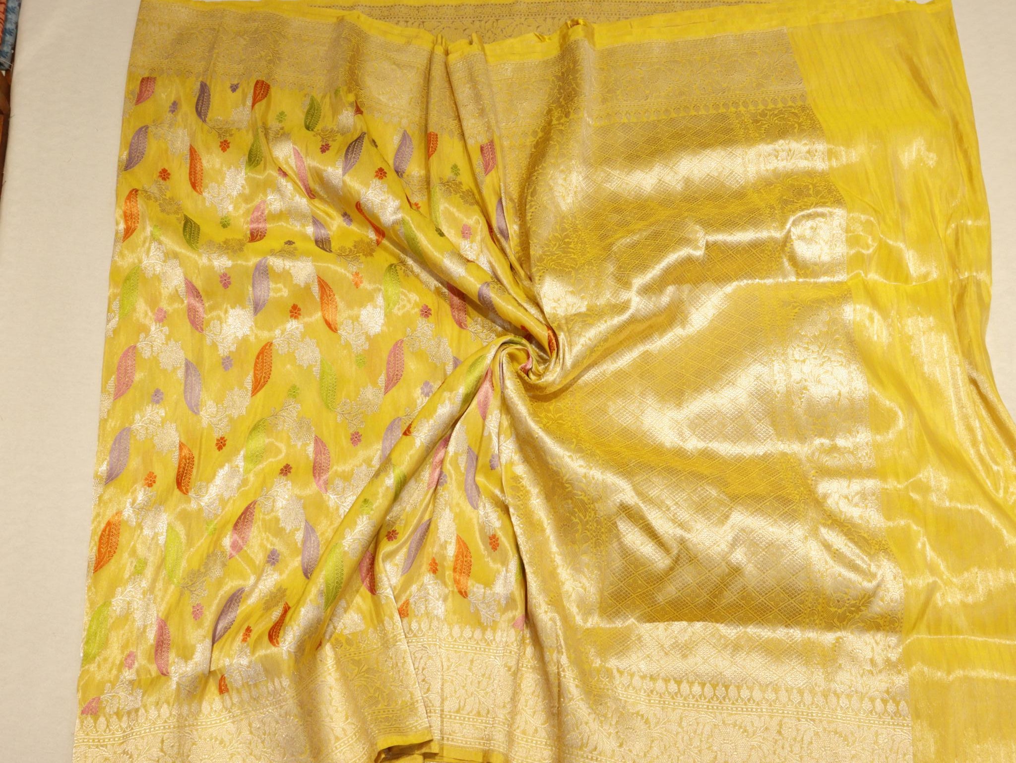 Yellow Tissue Silk Banarasi saree pallu detail