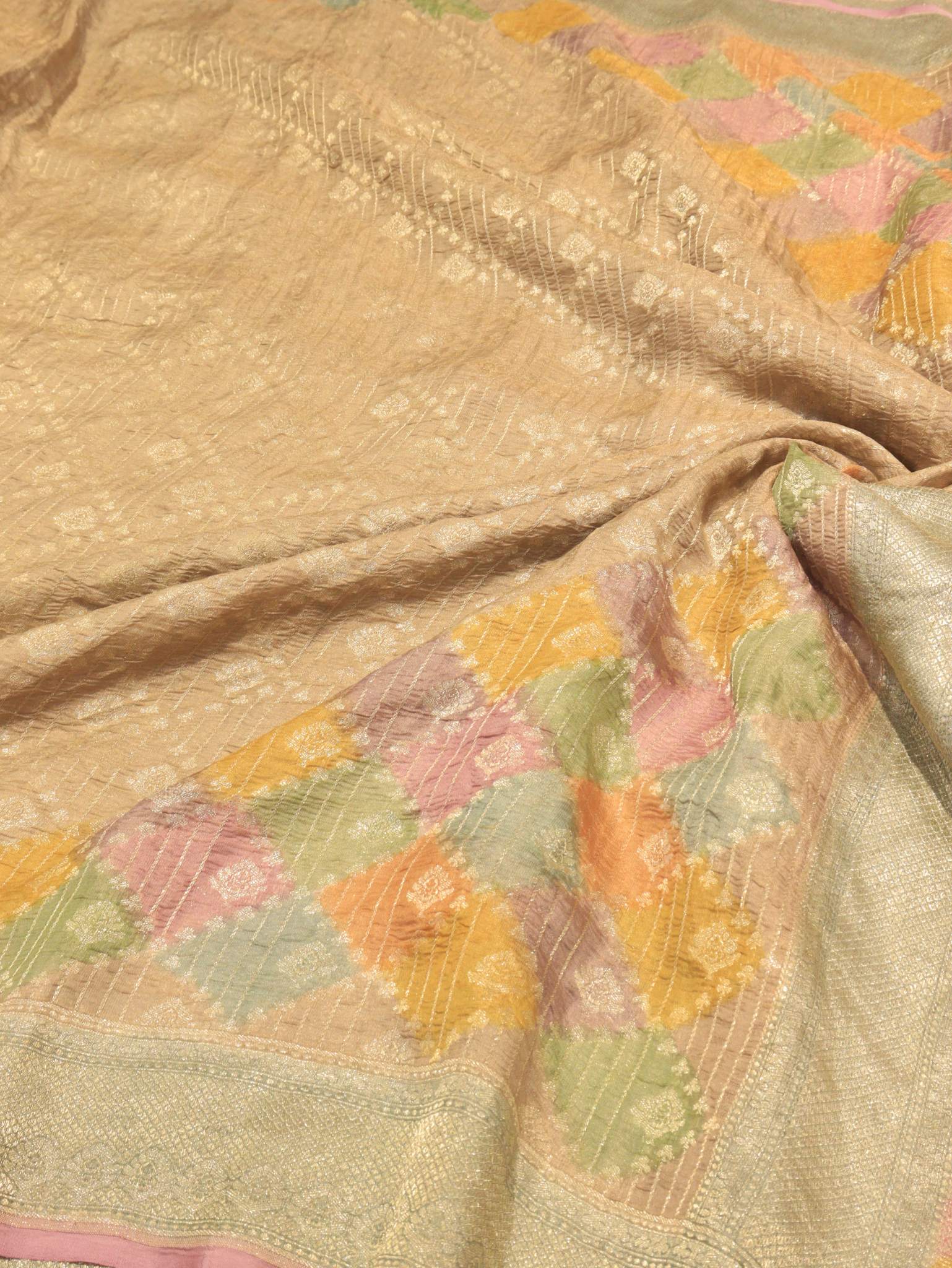 Syster Green Tissue Georgette Banarasi saree pallu detail