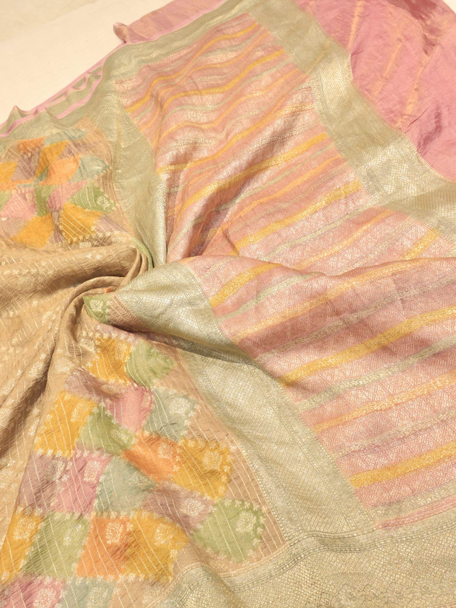Syster Green Tissue Georgette Banarasi saree border closeup