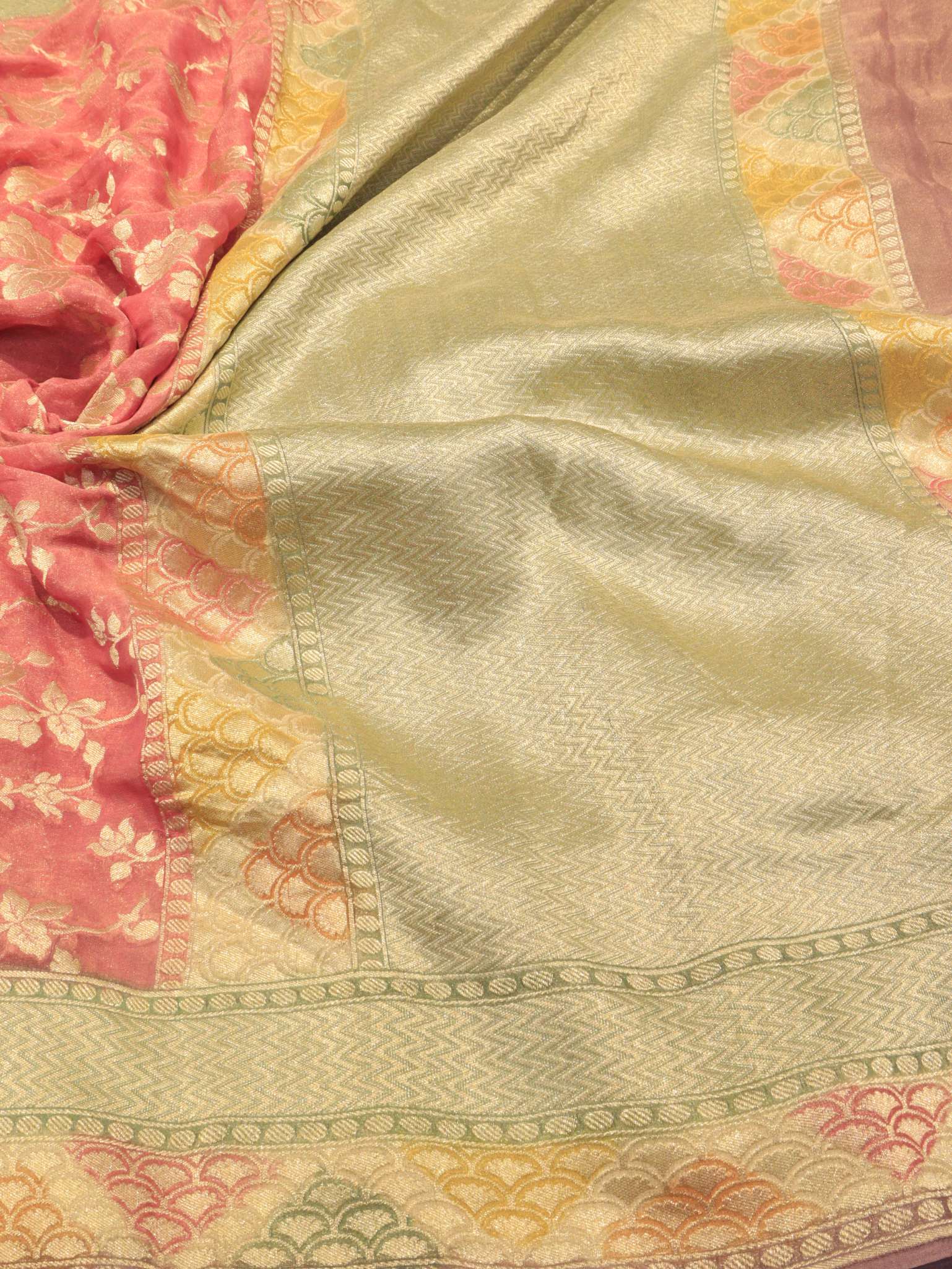 Dusty Rose Tissue Georgette Banarasi saree border closeup