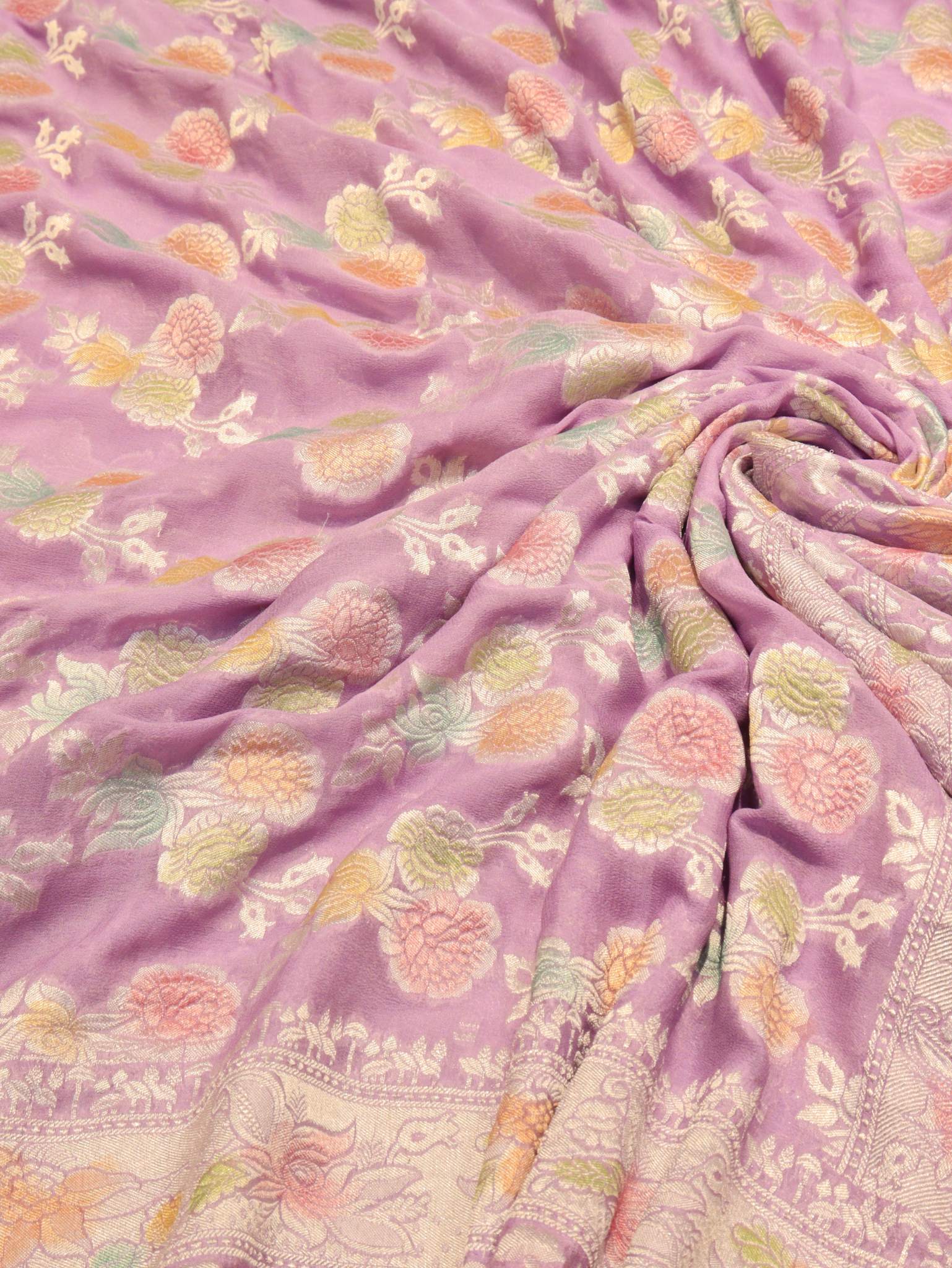 Lavender Khaddi Georgette Banarasi saree border closeup