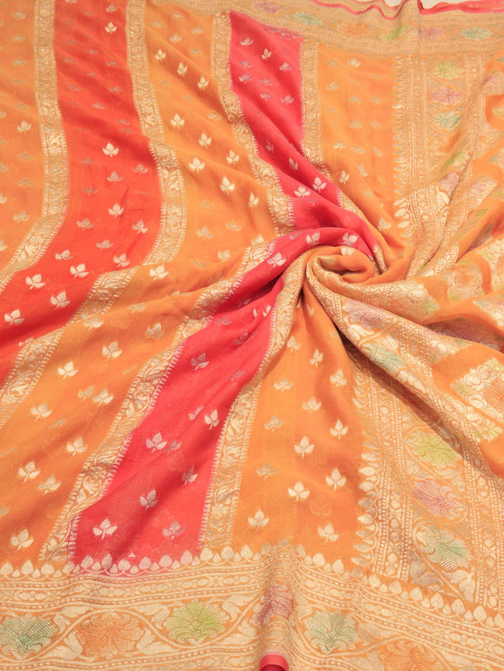 Rangkart Khaddi Georgette Banarasi saree pallu detail
