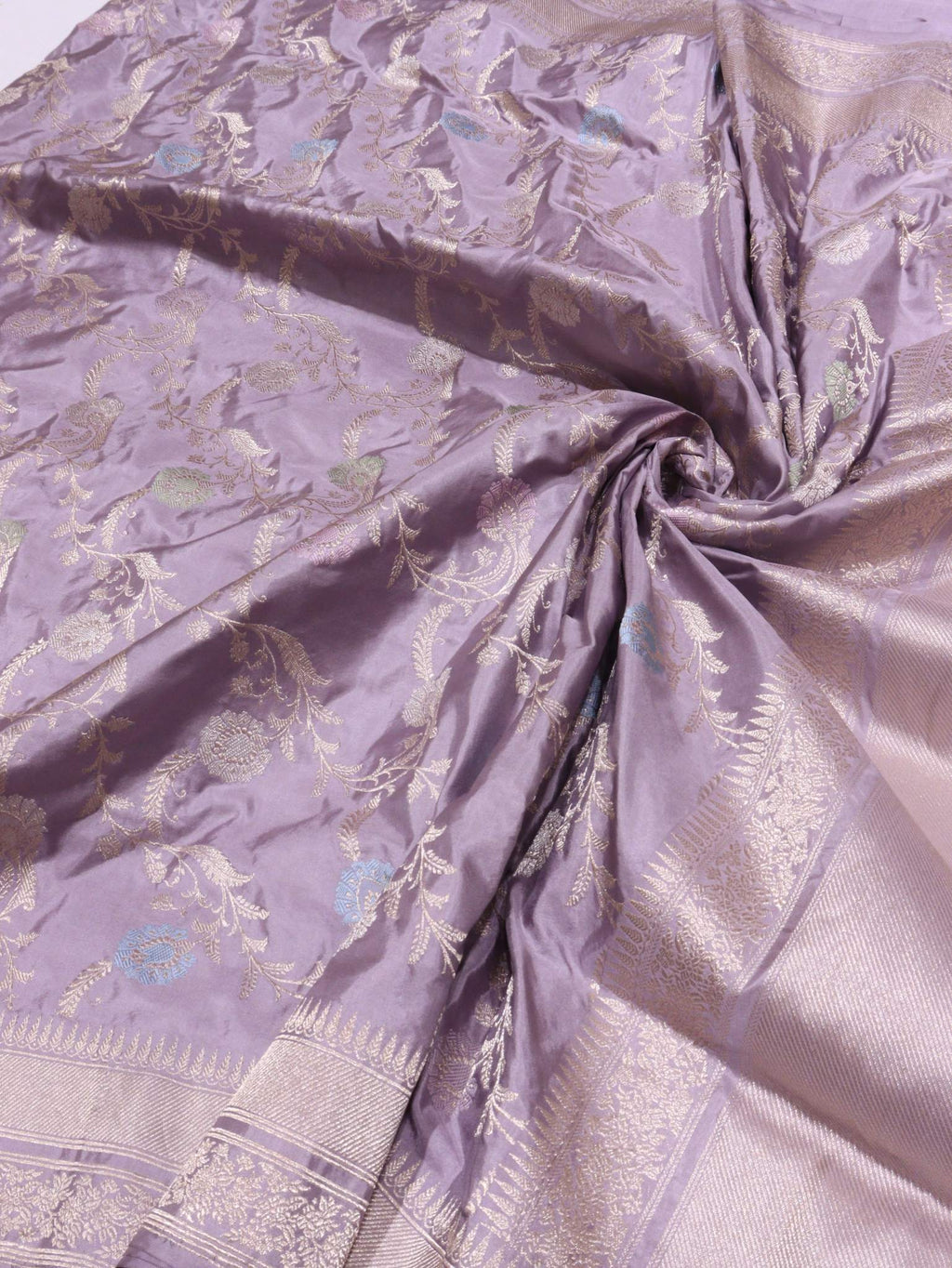 Lilac Katan Silk Banarasi saree border closeup
