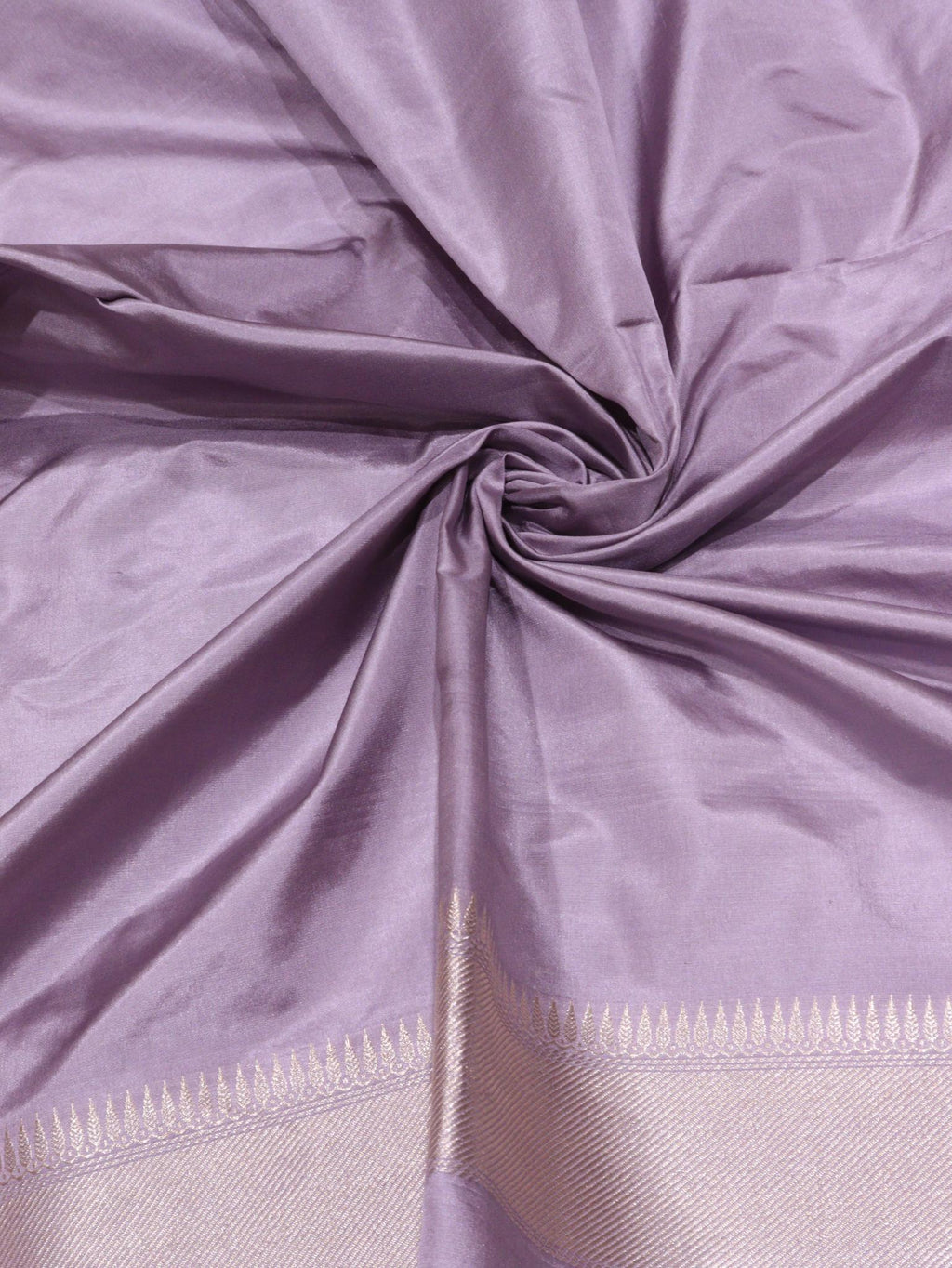 Lilac Katan Silk Banarasi saree full spread