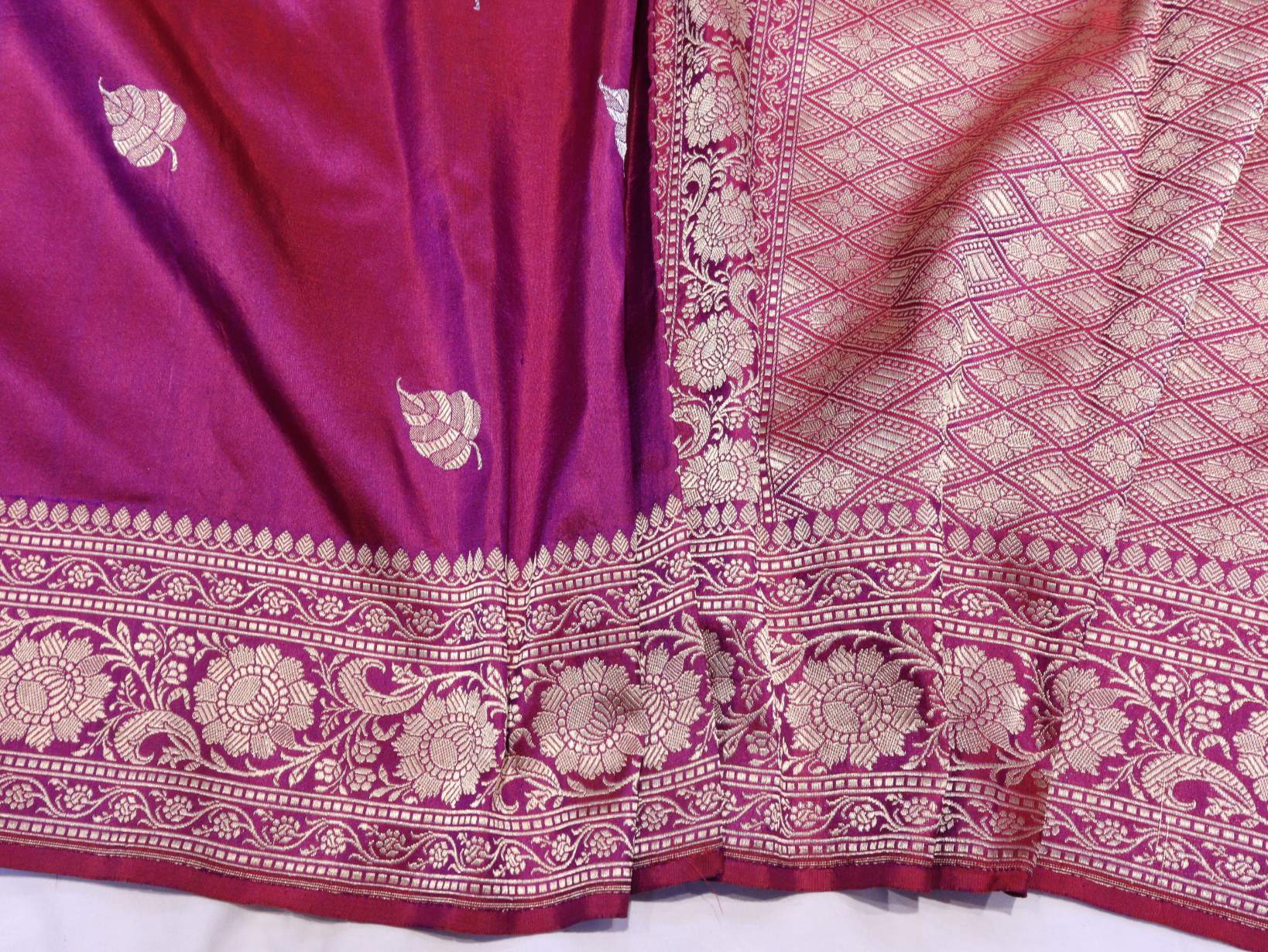 Dhoop Chav Magenta Katan Silk Banarasi saree border closeup