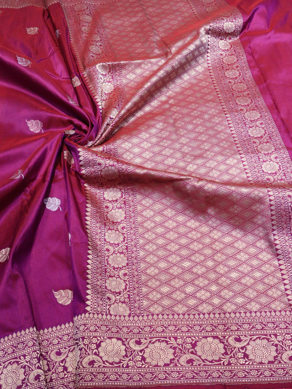 Dhoop Chav Magenta Katan Silk Banarasi saree full spread