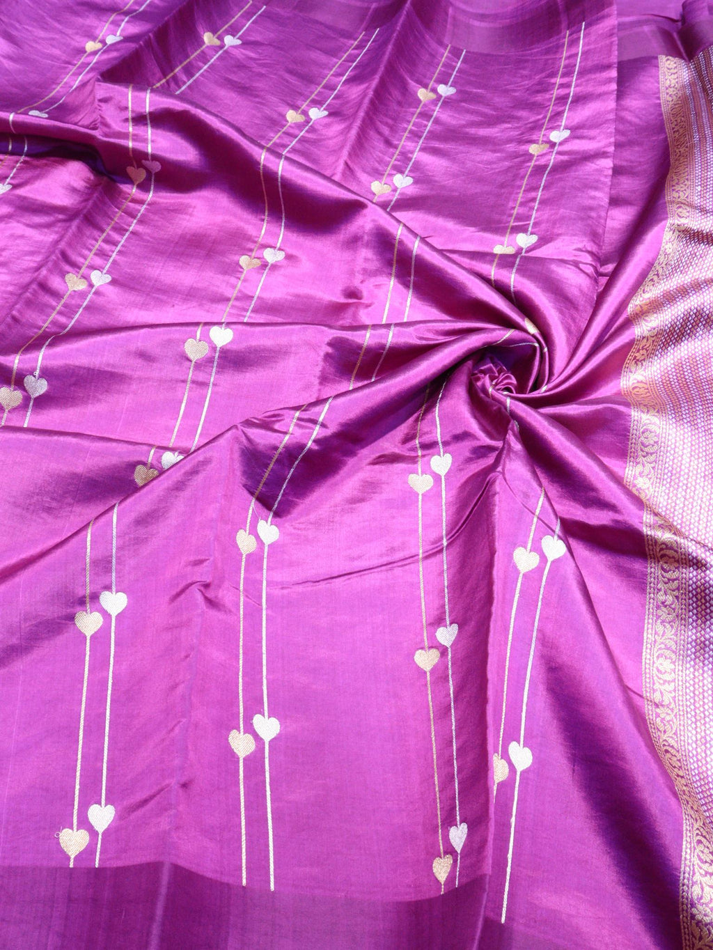 Royal Magenta Katan Silk Banarasi saree pallu detail