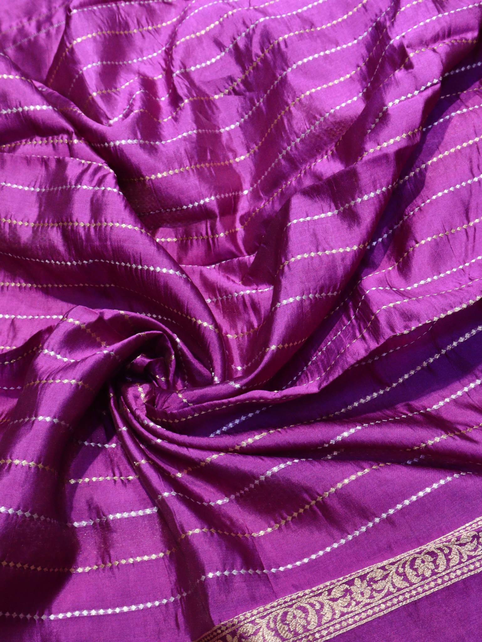 Royal Magenta Katan Silk Banarasi saree texture detail