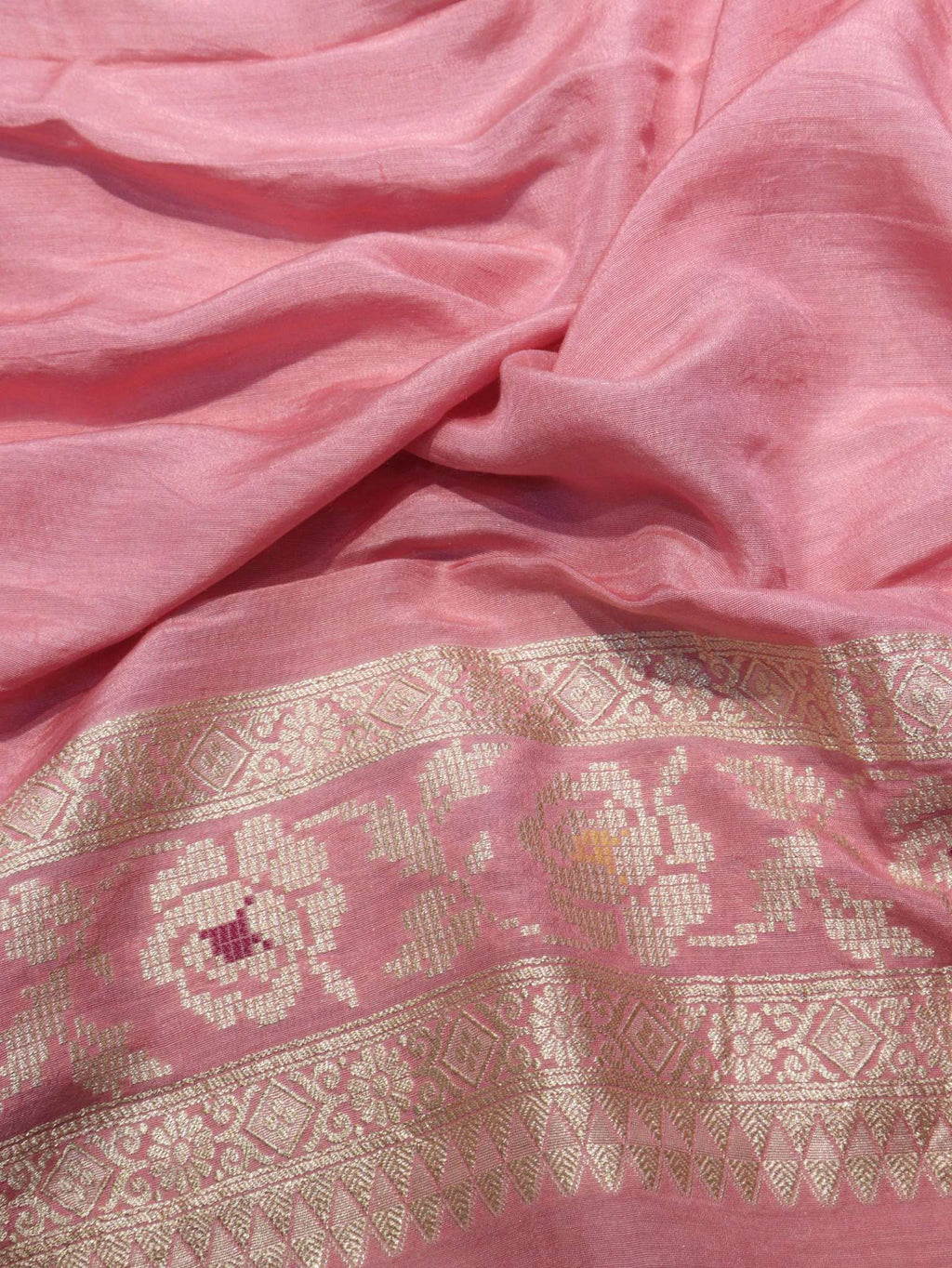 Dusty Rose Moonga Silk Banarasi saree pallu detail