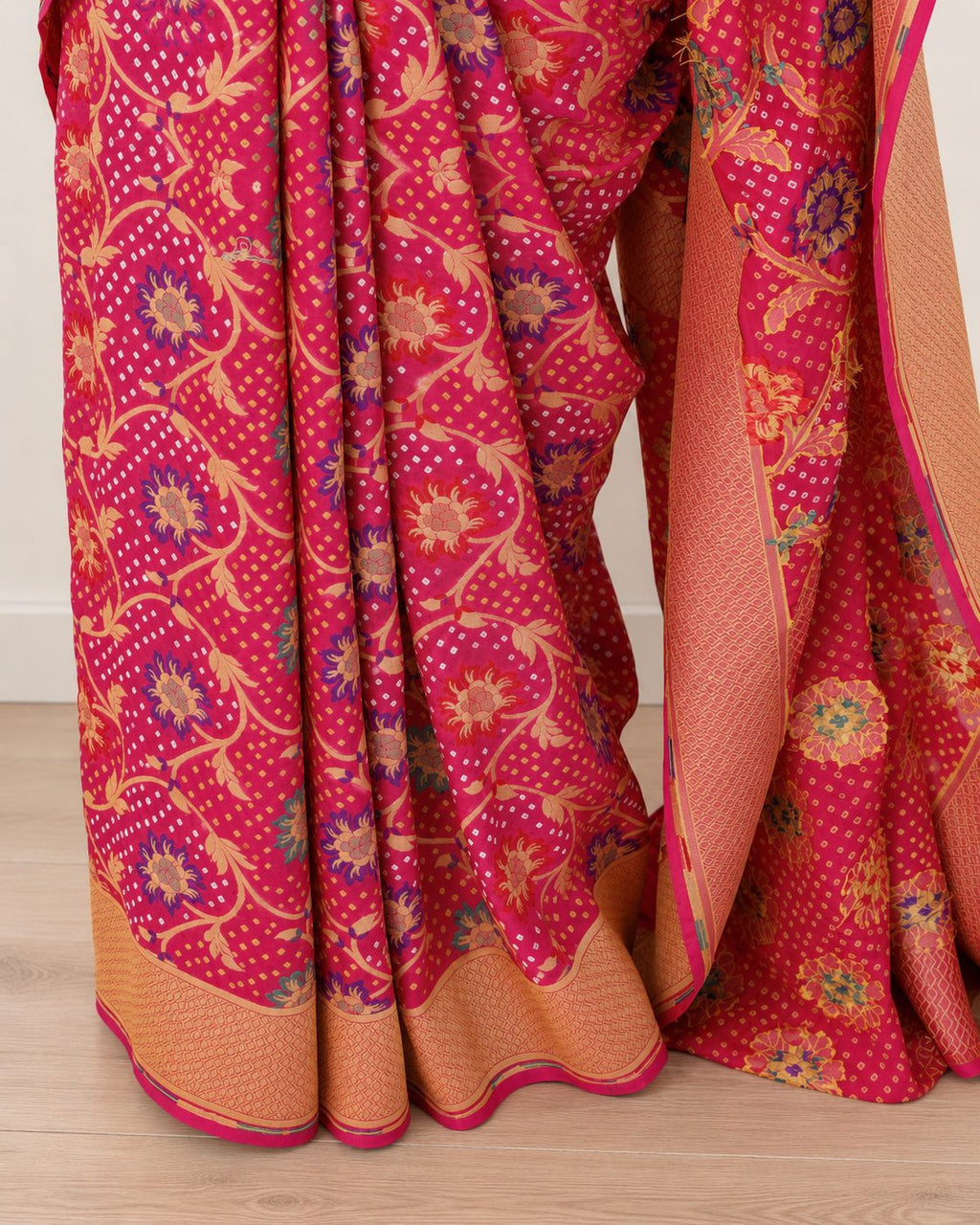 Rani pink colour Khaddi Georgette Banarasi saree border closeup