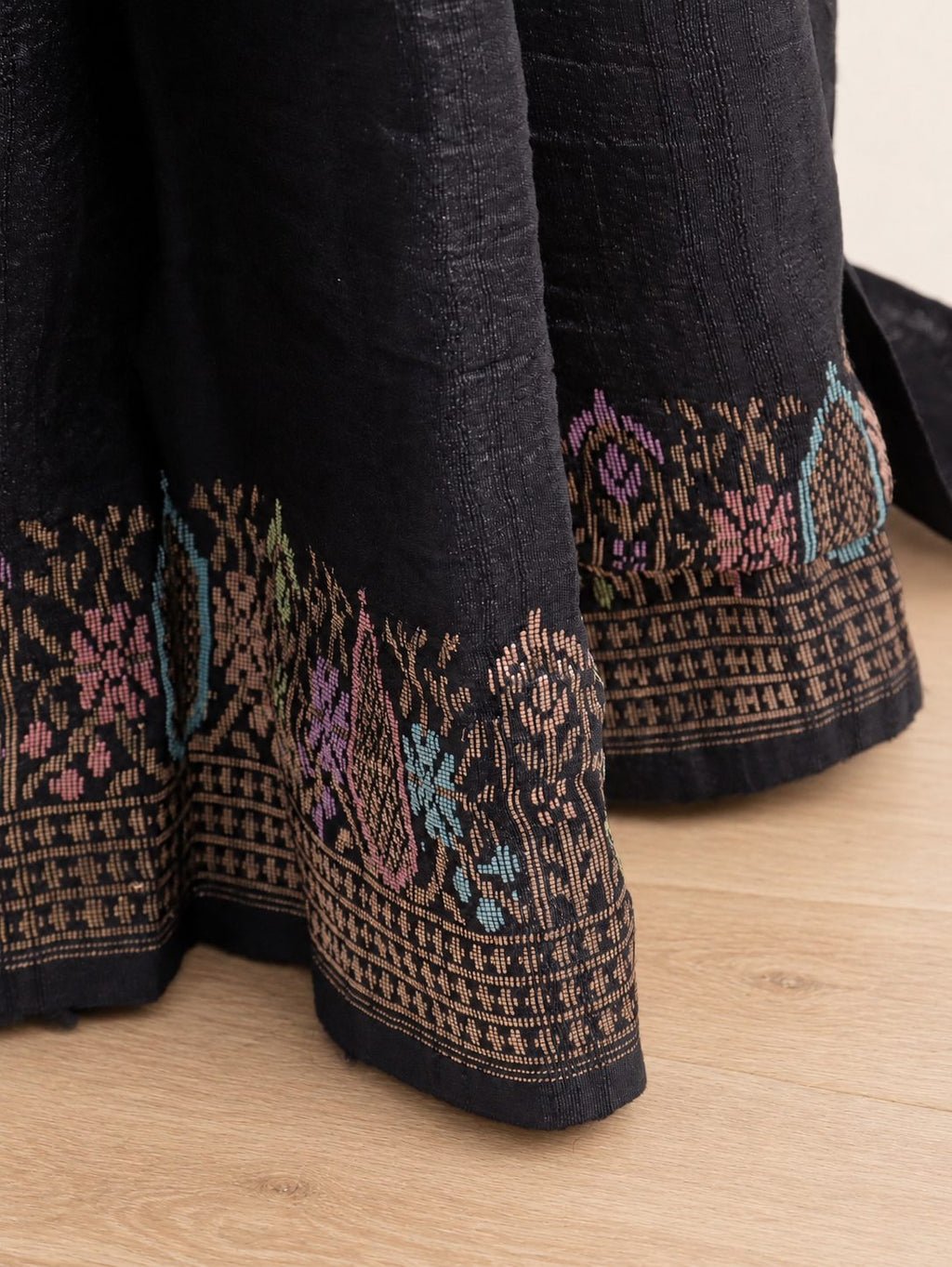 Black Tussar Silk Banarasi saree border closeup