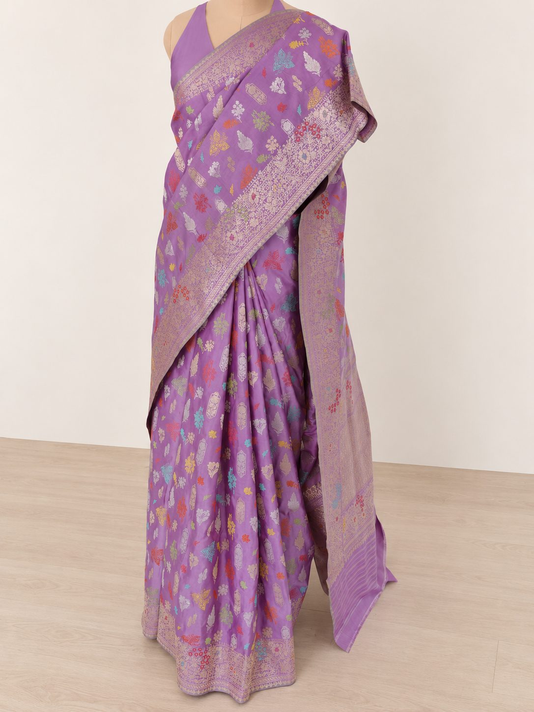 Lavender Purple Katan Silk Banarasi saree pallu detail