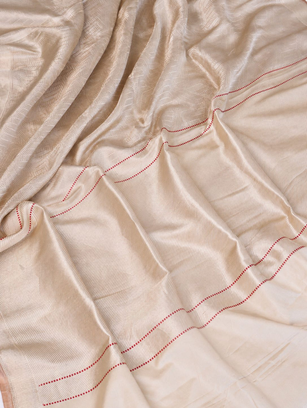 Soft ivory with a subtle champagne sheen and delicate red accents Mashru Kinkhab Banarasi saree pallu detail