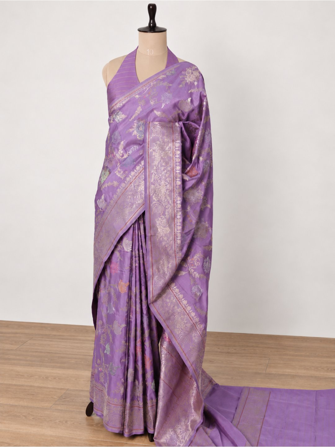 Lavender with soft gold detailing Katan Silk Banarasi saree texture detail