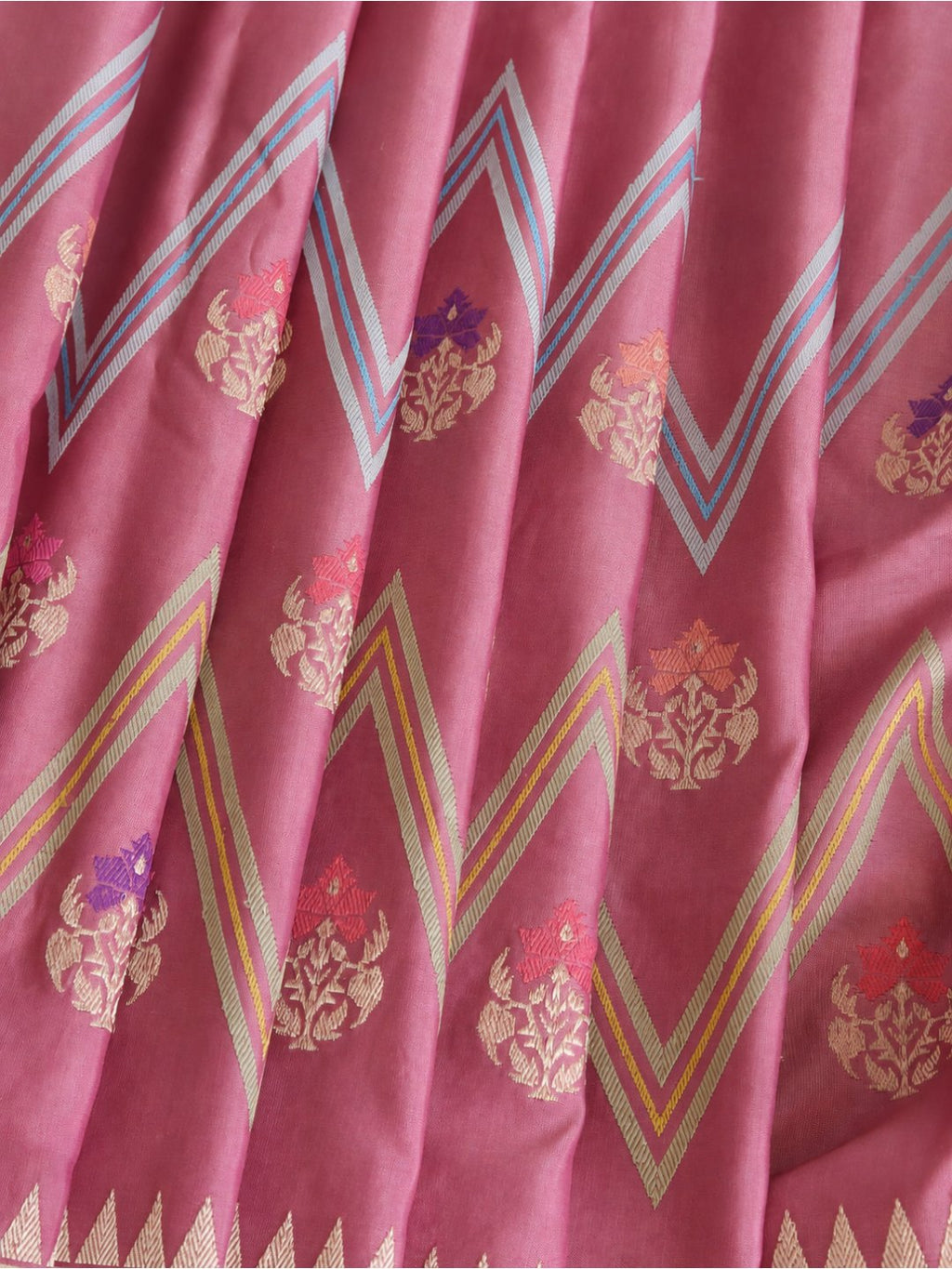 Dusty rose with a mauve undertone, gold zari Katan Silk Banarasi saree full spread